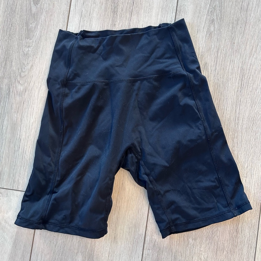 Alphalete Black Kinetic High Rise Biker Shorts Performance Gym ActivewearStretch